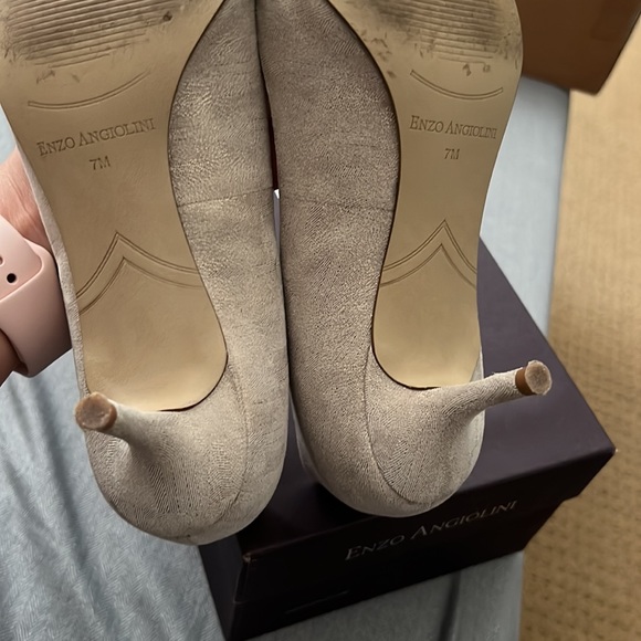 Enzo Angiolini Eagrasyn Shimmer Kitten Heels Pointy Toe Pumps Gold Trim Sz 7M - Picture 8 of 8